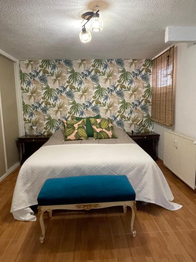 Good Vives 22 B Apartment Мадрид Екстериор снимка